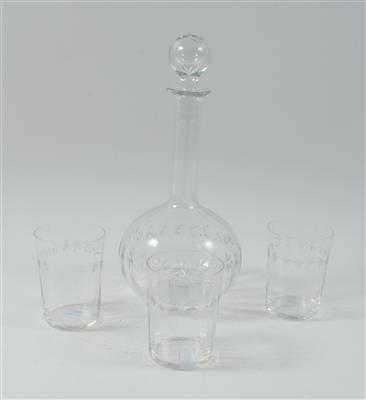 Flakon mit Stöpsel und 3 Becher, - Antiquariato