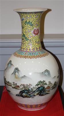 Famille rose Vase - Summer-auction