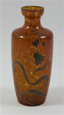 Vase mit Glockenblumenzweig, - Sommerauktion - Antiquitäten