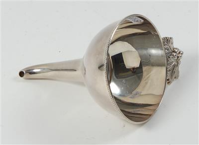 Italienischer Silber Trichter, - Summer-auction