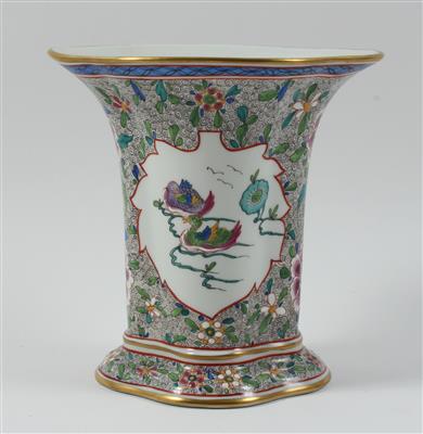 Vase im Famille rose Stil, - Letní aukce