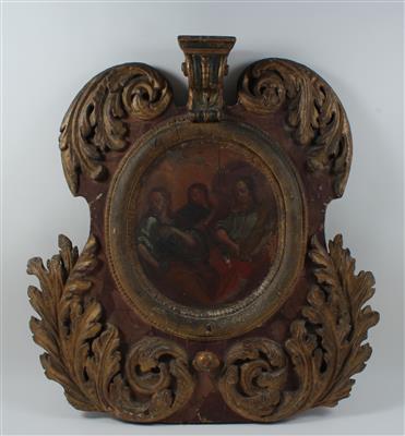 Relief mit gemaltem Oval im Zentrum, - Sommerauktion - Antiquitäten