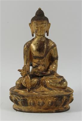 Sitzende Figur des Medizinbuddha Bhaishajyaguru, - Letní aukce