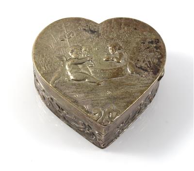 Herzförmige Silber Deckeldose mit Innenvergoldung, - Antiquariato