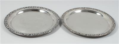 2 polnische Silber Teller, - Ausgewählte Silberobjekte