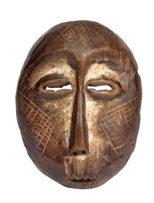 Lega, DR Kongo: Eine sehr alte Maske vom Typ 'Idimu', für hochrangige Mitglieder des Bwami-Bundes. - Antiquariato