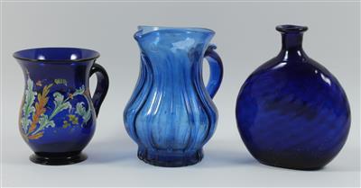 Blaue Flachglasflasche, - Antiques