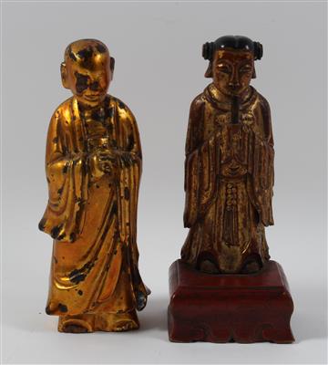 2 chinesische Holzfiguren, - Antiques