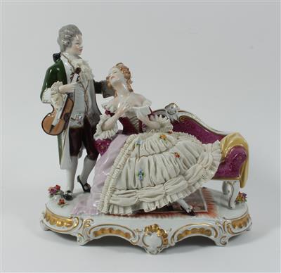 Dame auf Sofa, Herr mit Geige, - Antiquariato