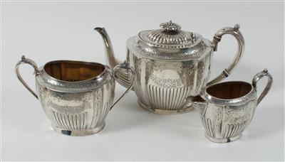 1 Teekanne, 1 Gießer, 1 Zuckerschale, - Antiquitäten