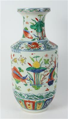 Wucai Vase, - Antiques