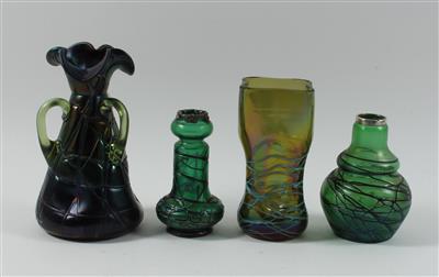 Vier diverse Vasen, - Antiquitäten
