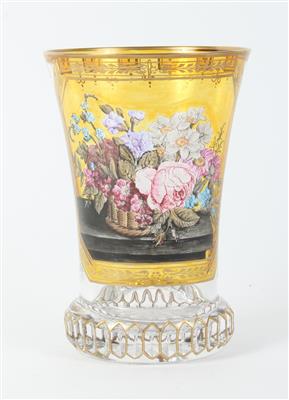 Ranftbecher mit Blumenkorb, - Antiques