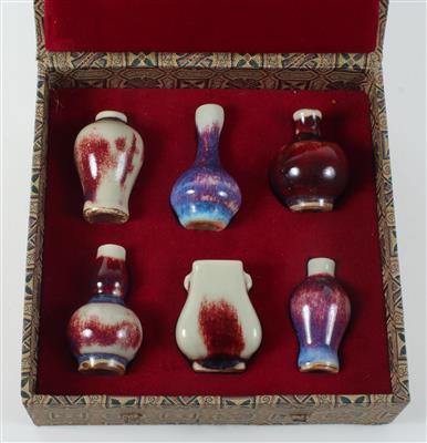 6 Miniatur Flambé glasierte Vasen in verschiedenen Formen, - Antiques