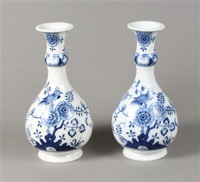 1 Paar Meissen Vasen, - Antiquariato