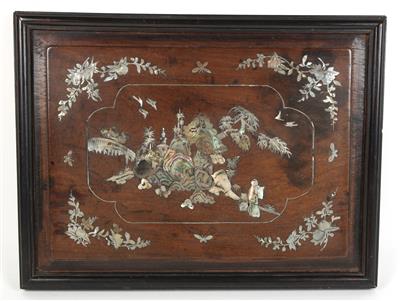 Holzpaneel mit Perlmutteinlagen, - Asiatica and Islamic Art