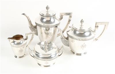 Deutsche Tee- und Kaffegarnitur, - Silver objects
