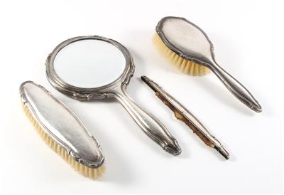 4 teilige deutsche Silber Frisiergarnitur, - Silver objects