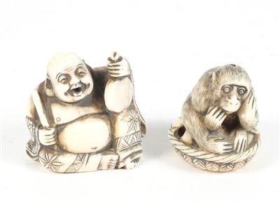 Netsuke des Buddha und eines Äffchens auf Korb, - Antiques