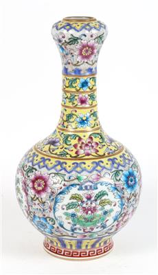 Famille rose Vase, China, unterglasurblaue Qianlong Marke, 20. Jh. - Starožitnosti