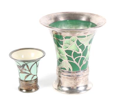 Zwei Vasen mit galvanischer Silberauflage, - Starožitnosti