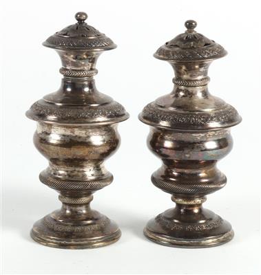 Paar Wiener Silber Gewürzstreuer von 1846, - Antiques