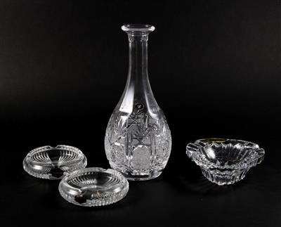 Baccarat-Karaffe ohne Stöpsel, 3 Ascher, - Antiques