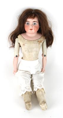 Puppe mit Porzellan-Schulterkopf, - Hračky