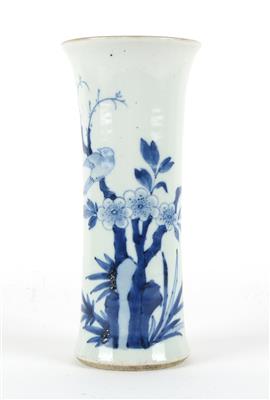 Blau-weiße Vase, - Asiatica