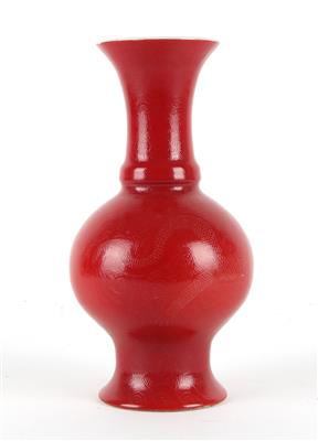 Vase, China, rote Marke Qianlong, 20. Jh. - Asiatika