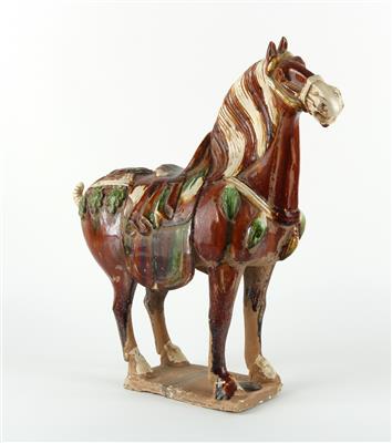 Sancai Pferd im Tang Stil, - Antiquariato