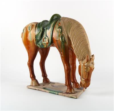 Sancai Pferd im Tang Stil, - Antiquariato