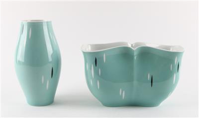 Edwin Breideneichen, zwei Vasen mit Strichdekor, Wiener Porzellanmanufaktur Augarten, ab 1934, - Antiques