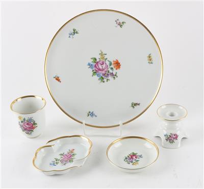 1 runde Platte, 1 Kerzenständer, 1 Schälchen, 1 Becher, 1 Ascher, - Antiques