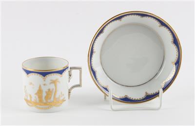 Tasse mit Untertasse, - Antiques