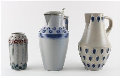 2 Jugendstilkrüge, 1 Vase, - Antiquitäten