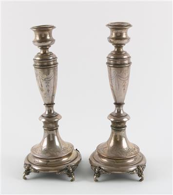 Paar Wiener Silber Kerzenleuchter, - Ausgewählte Silberobjekte