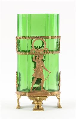 Grüne Vase mit "bronze dore" Montierung, - Antiques
