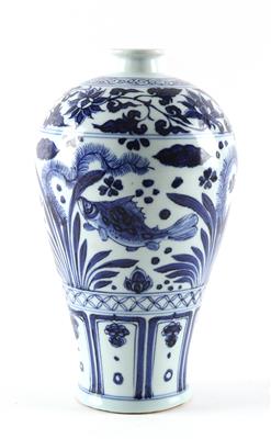 Blau-weiße Vase, - Asiatica