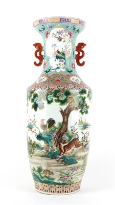 Famille rose Vase mit chinesischen Sternzeichen, - Asiatica