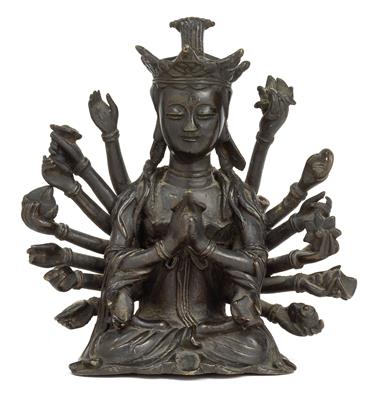 Figur einer achtzehnarmigen Guanyin, China, 18. Jh. - Starožitnosti