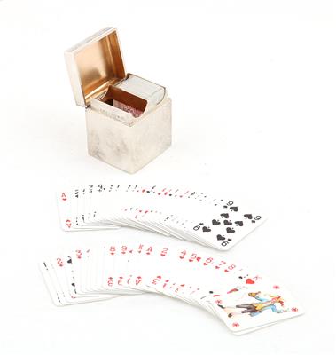 Wiener Silber Kartenbehälter mit Spielkarten, - Antiquariato