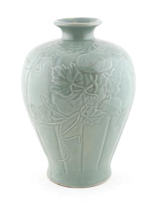 Vase, - Antiques