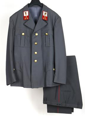 Uniformrock und Hose für einen Gruppeninspektor der österreichischen Gendarmerie, - Uniformen der österreichischen Gendarmerie und Polizei