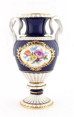 Vase mit Doppel- Schlangenhenkel, - Antiquariato