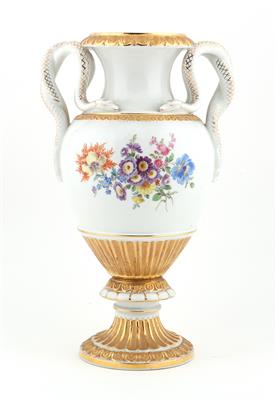 Vase mit Schlangenhenkeln, - Antiquariato