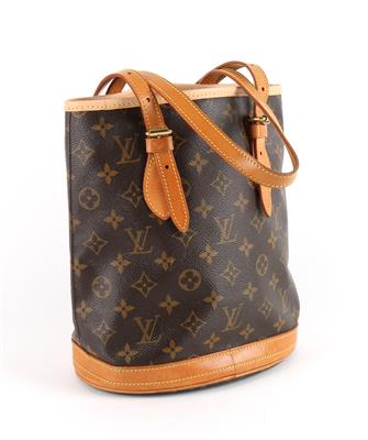 Sold at Auction: Louis Vuitton, Mode: LOUIS VUITTON clutch bag