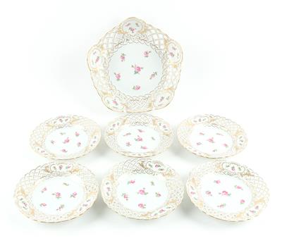 1 Meissen Korbschale, 6 kleine Gitterteller, - Antiques