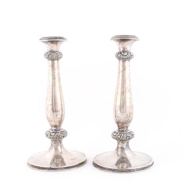 Paar Wiener Silber Kerzenleuchter von 1838, - Stříbro