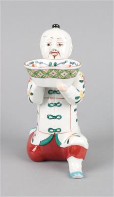 Kniender Chinese mit Schale, - Antiques